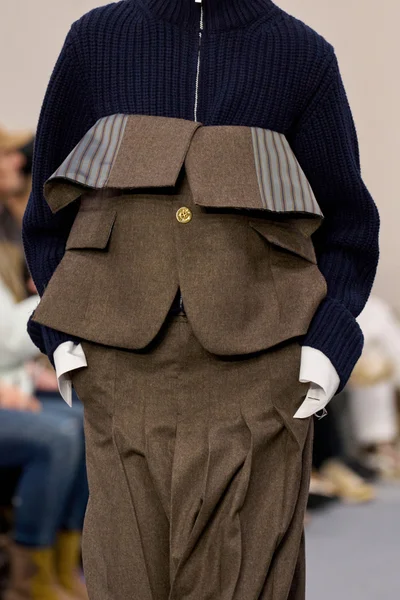 Look 111